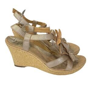 Born Leather Wedge Sandals with flower accent Size 10